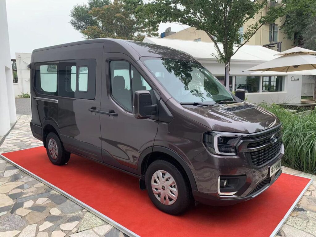 Новый Ford Transit 2024 серии V363 представлен в Китае