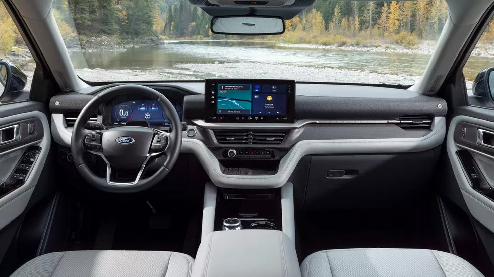 Новый Ford Explorer: рестайлинговая модель 2025 года